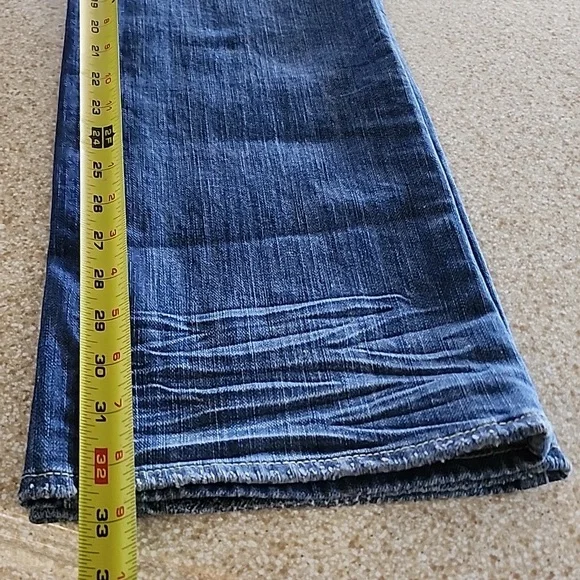 Guess Bootcut Rhinestone Like New Jeans Size 28 - Picture 12 of 13